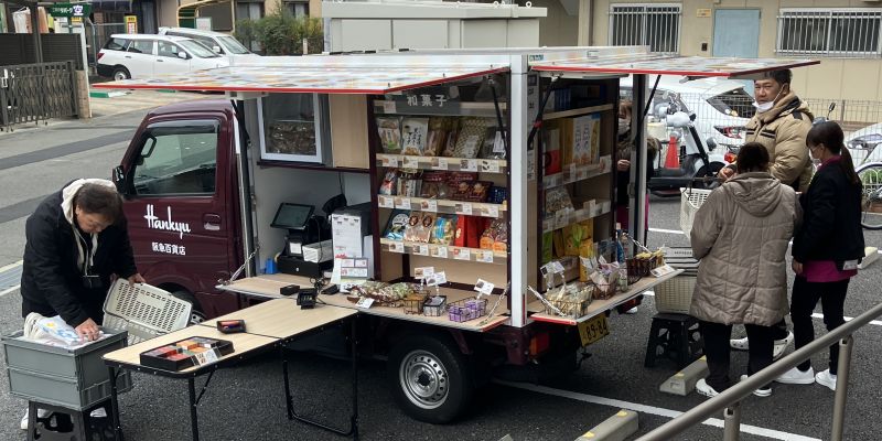 阪急のスイーツ移動販売